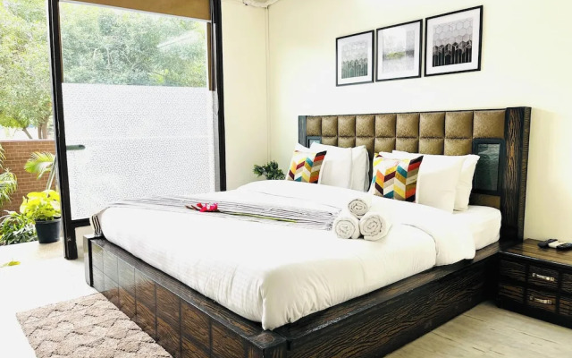 Olive Service Apartment Near Artemis