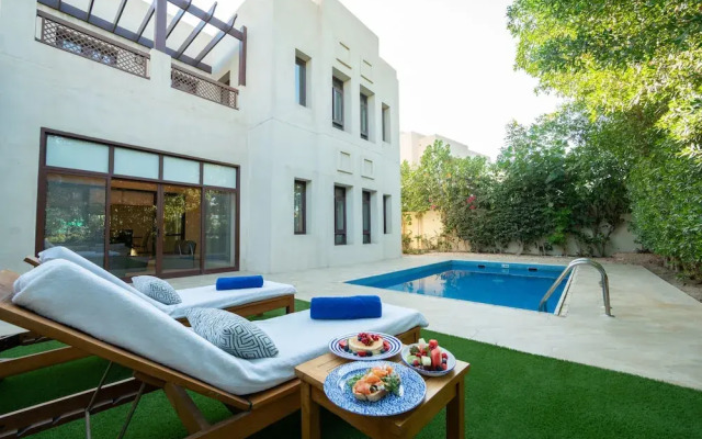 Dubai Creek Villas