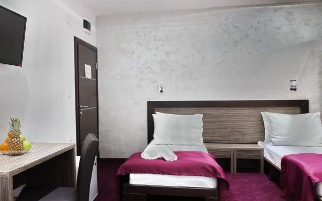 Side One Design Hotel