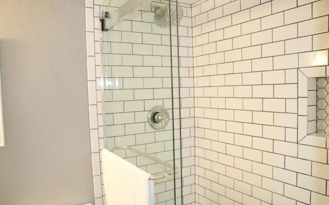 Jamaica Royale - T53 - 2 Br Condo