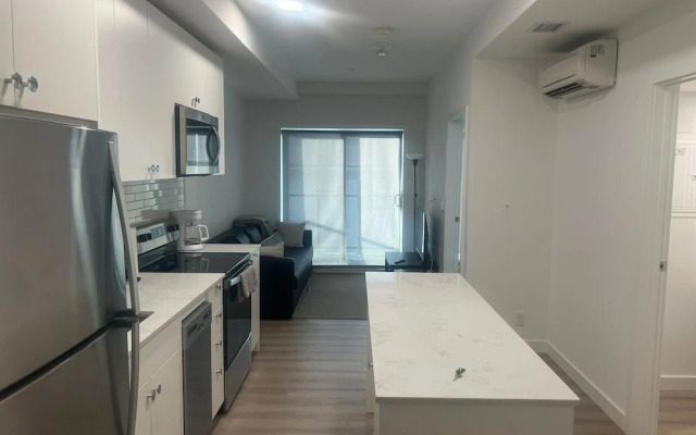 Chic Modern Condo in Downtown Calgary