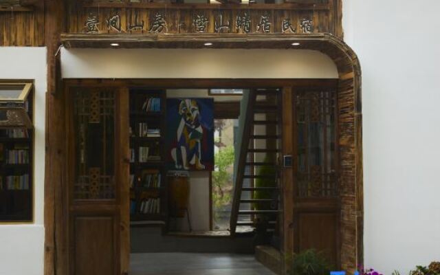 One Mountain House · Snowy Mountain Sunny Residential Homestay