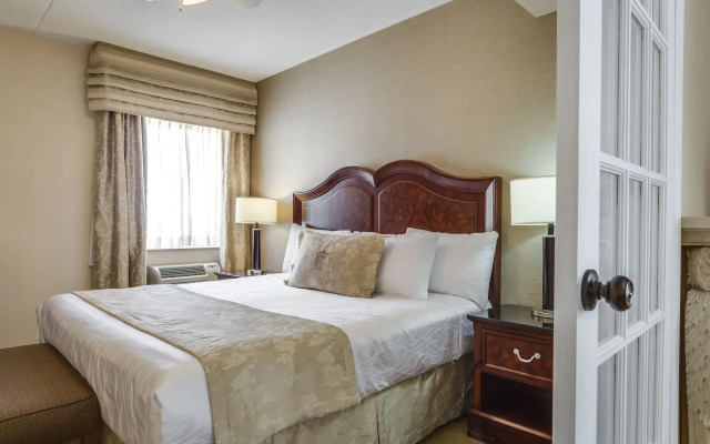 Monte Carlo Inn & Suites Downtown Markham