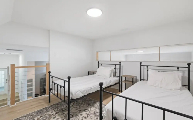 The Gallery Unit 301