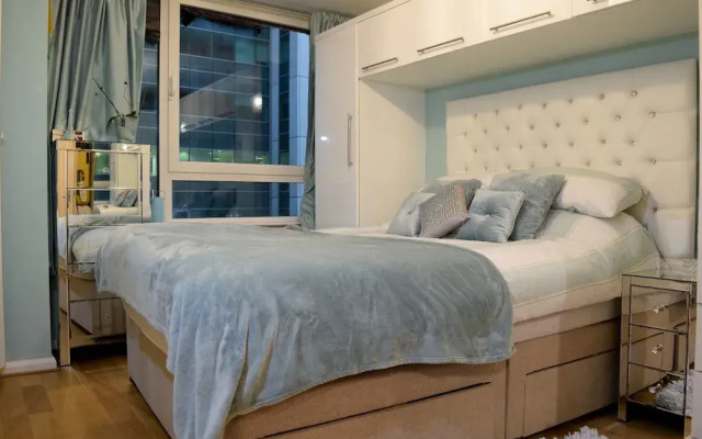 1 Bedroom Apartment in Vauxhall With a Balcony