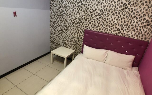 Taichung Calfhouse Hostel