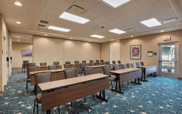 Home2 Suites By Hilton Sacramento At Csus
