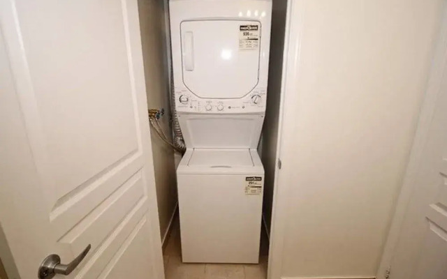 Toronto Suite Rentals - Fly Condo