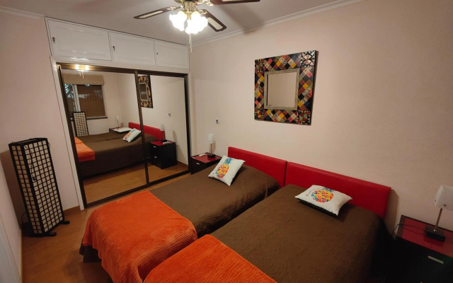 By the Beach & Pool Apartment