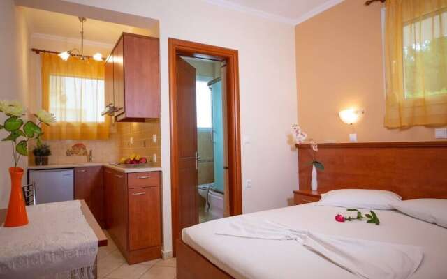 Studio Close To the Beach/ Garden with Jacuzzi & Bbq