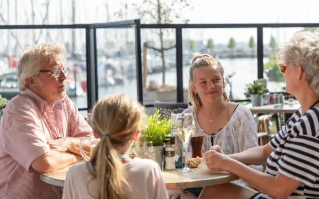 Roompot Hotel Marinapark Volendam