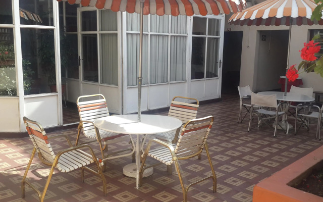 Hotel Tito