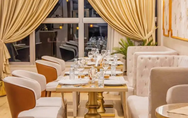 Residence hoteliere- Moroccan Floors