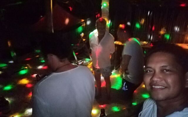 Backpackers Island Beach Camp - Adults Only