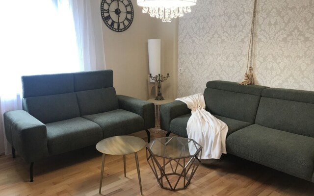 Holiday home with sauna and garden lounge