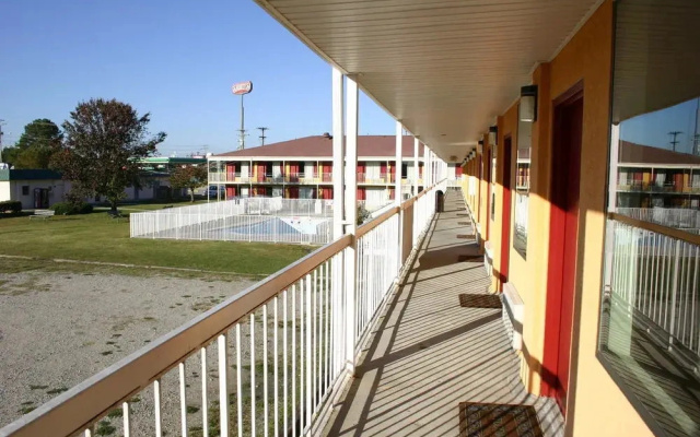 Ashburn Inn of GoldRock
