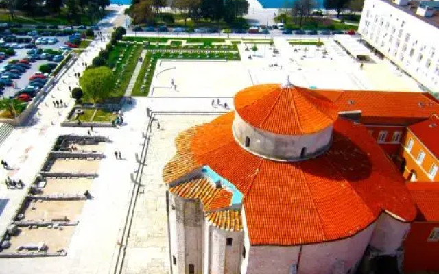 Rooms and Apartments Ana