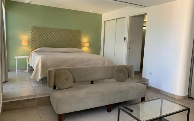 Dali Suites - Adults Only