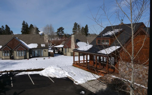 The Three Sisters Walk to Downtown Sisters