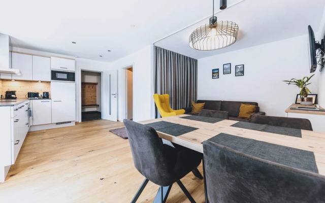 M1 - Mountain Living