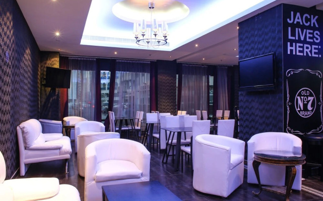 Loumage Hotel & Suites