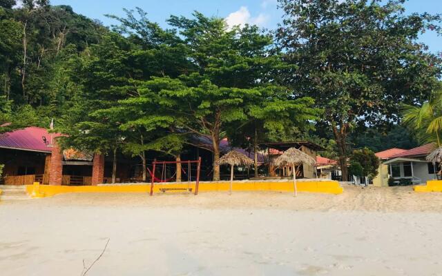 Kapas Coral Beach Resort