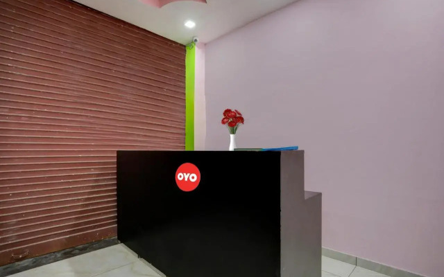 OYO Flagship 702327 D.S. Guest House