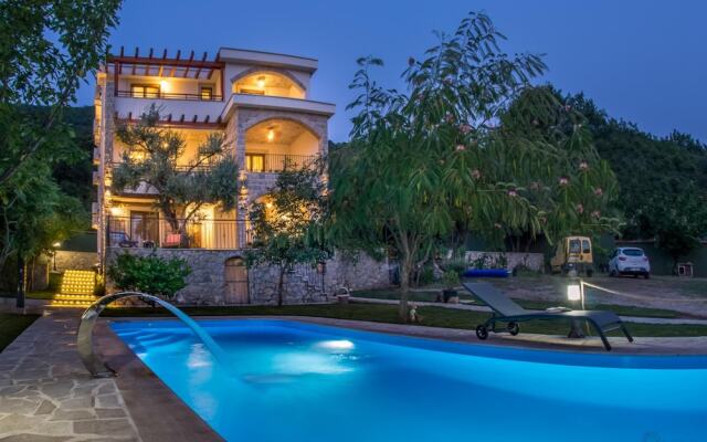 Villa Marco Polo With Swimming Pool