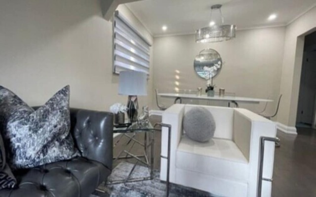 Waterfront Avenue Suites