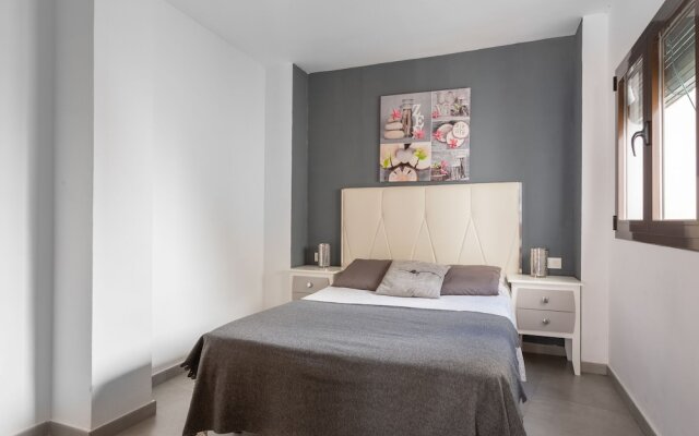 Simplistic Apartment in Granada near Generalife