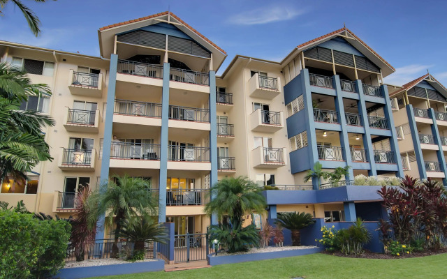 North Cove Waterfront Suites