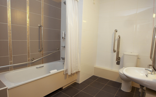 Clayton Hotel Cardiff