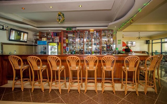 Meru Paramount Hotel
