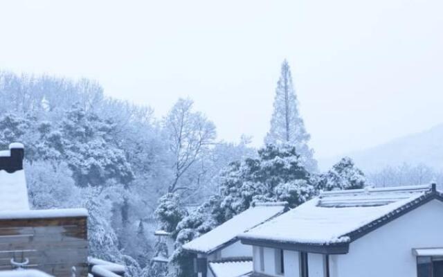 Rock & Wood Cozy House