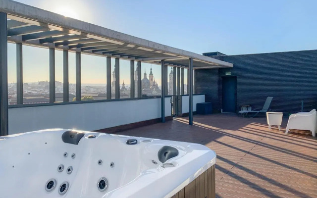 Ático mejores vistas al Pilar jacuzzi y garaje