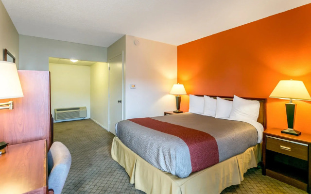 Motel 6 Butte, MT - Historic City Center