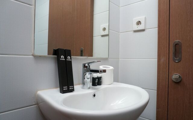 Modern And Fully Furnished Studio at Puri Orchard Apartment