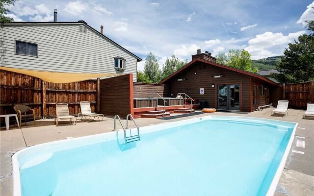 Whistler Townhome Cedar 22