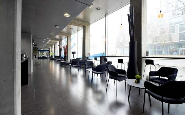 CABINN Metro Hotel