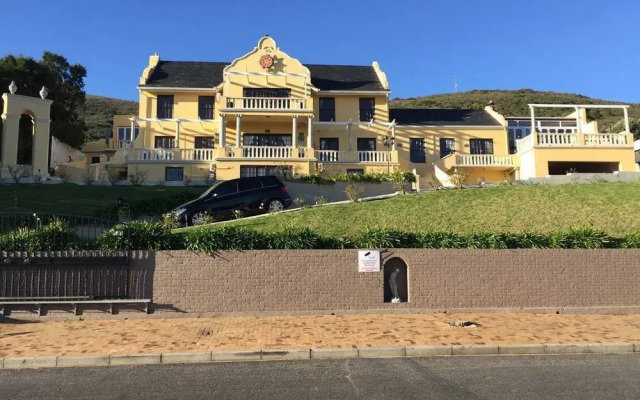 Plattekloof Residence | Island Letting