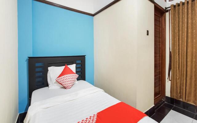 OYO 3892 Athaya Guesthouse Syariah