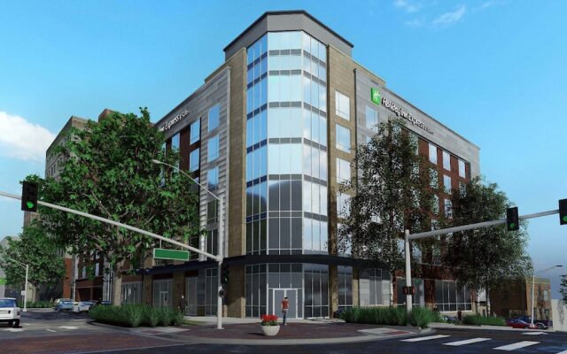 Holiday Inn Express And Suites Lincoln Downtown , An Ihg Hotel