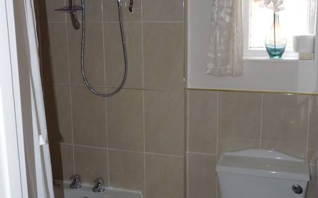 Whitecliff Guesthouse