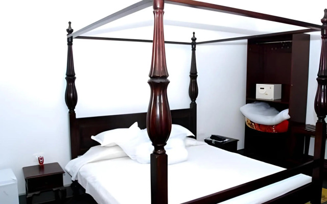 Chandra Hill Resort