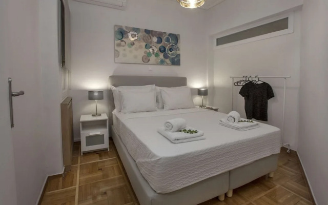 Modern Apartment close to Acropolis Museum by GHH