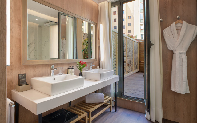 H10 Universitat Hotel