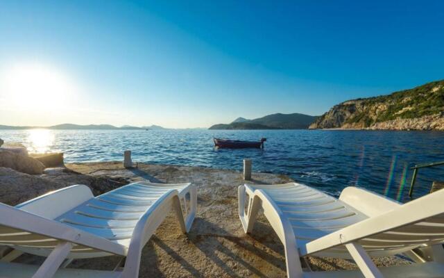 Apartment Dia - 30 m from sea