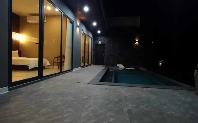 Song View Pool Villa