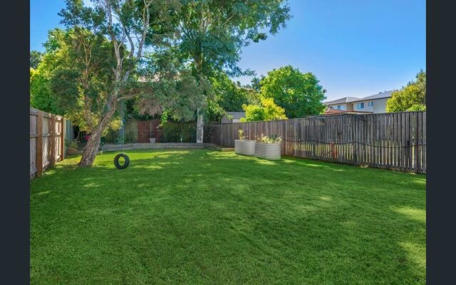 Clayfield Home near BNE Airport & CBD