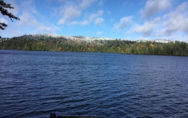 Kiwassa Lake Bed & Breakfast